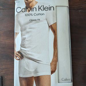 Calvin Klein 100% Cotton Men's V-Neck T-shirts, 5-pack, classic fit, Size M